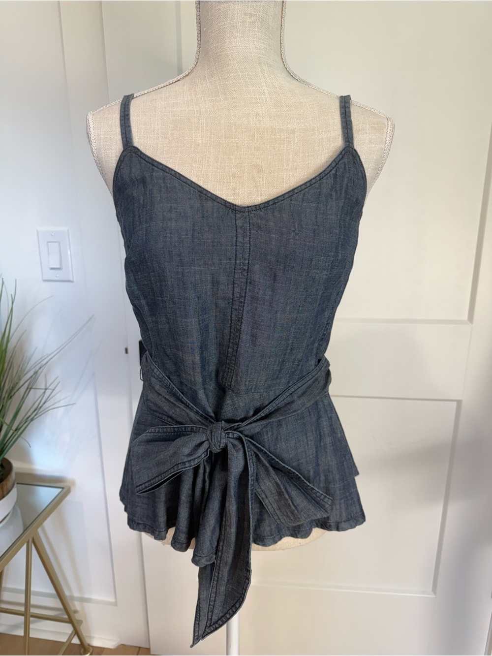 Trina Turk Chambray Peplum Cami Top Linen Lyocell Tie Waist Blue Size M